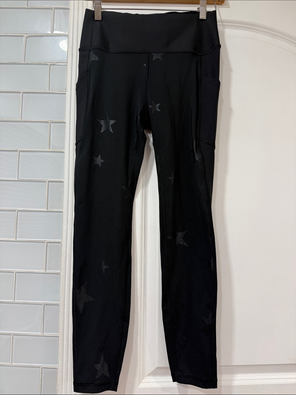 Gap Sculpt High-Waist Leggings – Black Star Print